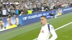 شادی پدرو پورو پس از گلزنی برای تاتنهام مقابل برایتون در لیگ برتر انگلیس