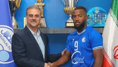 داکنز نازون رسماً به استقلال پیوست