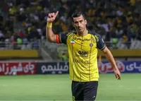گل اول سپاهان مقابل چادرملو توسط احسان حاج صفی