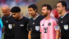 تصویر خبر یک ایرانی فینال جام جهانی را قضاوت میکند!