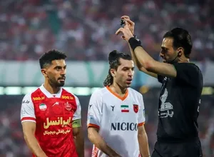 ویدئو؛ بازسازی ویژه و بامزه از تصور محمود فکری وقتی میگه داور پرسپولیسیه!