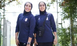 بیلبوردهایی از موفقیت تیم ملی زنان در سطح شهر نصب شده؛ سفیر ایران: امیدوارم به آغوش خانواده&zwnj; بازگردید