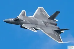 تقویت نیروی هوایی ایران؛ خرید ۴۰ فروند جنگنده رادارگریز J ۱۰-C از چین