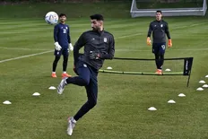 تصویر خبر تراکتور به پرسپولیس: دفاع راست بده، پرونده بیرانوند را ببندیم!