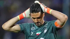 تصویر خبر سرنوشت حسینی در دستان پیام نیازمند!