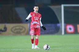 فرشاد احمد زاده در لیست خروج پرسپولیس قرار گرفت