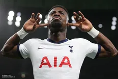 تصویر خبر تصویری ناب از جدال دو بمب استقلال و پرسپولیس در لیگ برتر انگلیس!