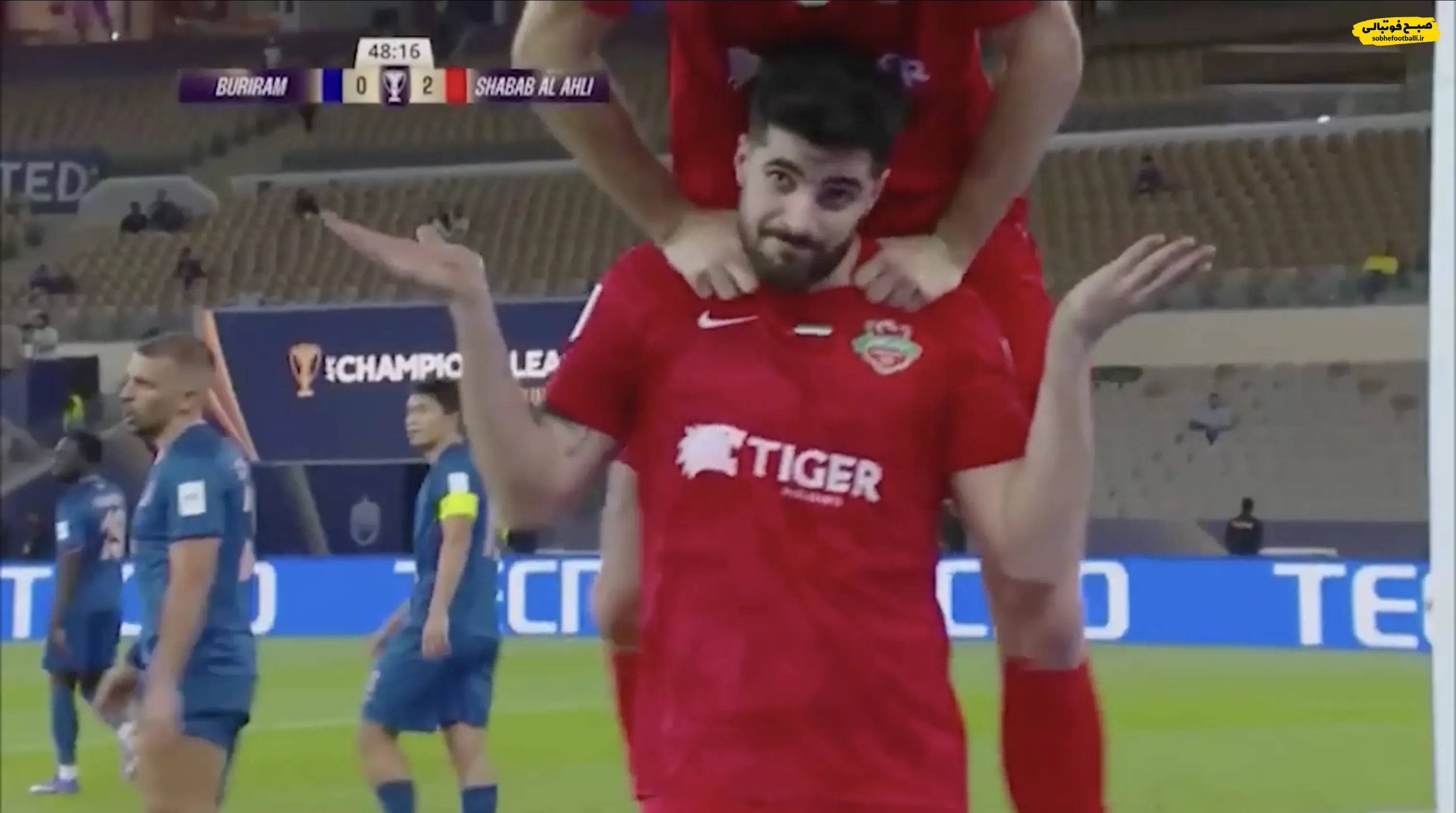 شادی سعید عزت&zwnj;اللهی پس از گلزنی برای شباب الاهلی مقابل بوریرام یونایتد در یک&zwnj;چهارم نهایی لیگ نخبگان آسیا