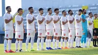 عکس زیرخاکی از تیم ملی;نماز جماعت در وسط استادیوم فوتبال!