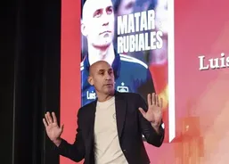 جنجال در اسپانیا: حمله به روبیالس با تخم&zwnj;مرغ!