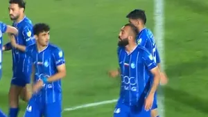 گل دوم استقلال به فجر توسط روزبه چشمی