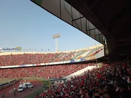 ویدیو| هواداران پرسپولیس از راهی غیرمعمول به ورزشگاه رسیدند