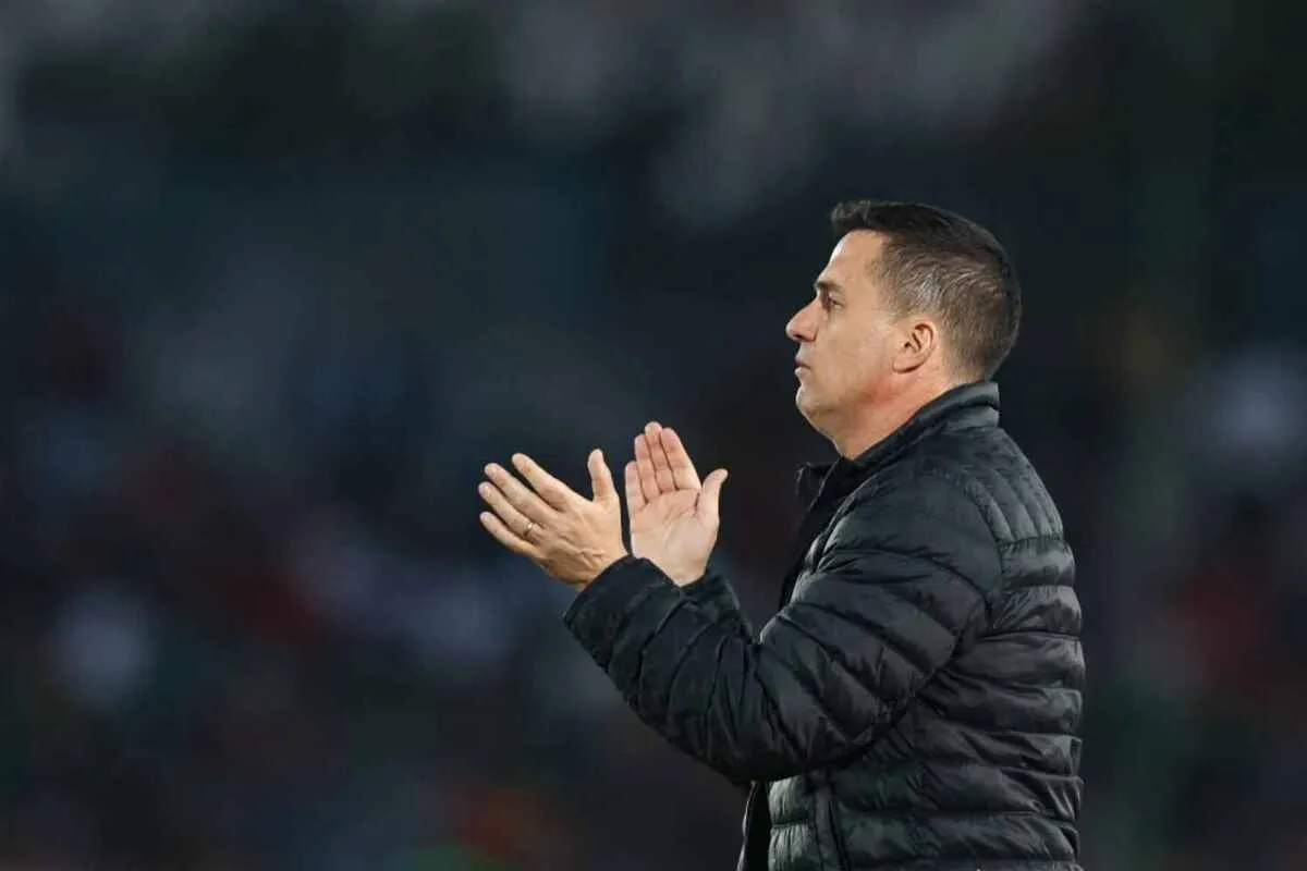 تمرینات پرسپولیس سه روز تعطیل شد؛ اوسمار ویرا تهران را ترک نمی&zwnj;کند؟