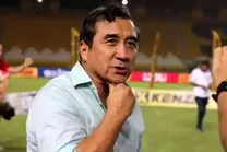 &nbsp;خداداد عزیزی: تنها آدمی هستم که سرم بالاست / آقایانی که مجوز ورود ماشین&zwnj;های ممنوع گرفتند کجا هستند؟