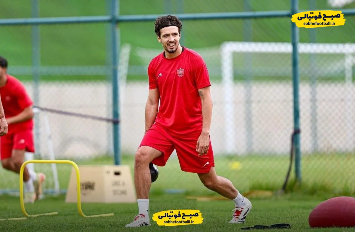 ستاره خارجی پرسپولیس با ناراحتی ایران را ترک کرد