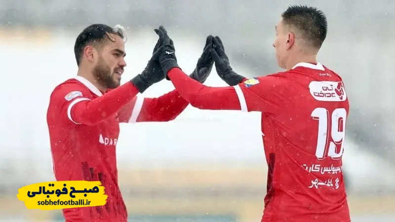 ایگور سرگیف و استون اورونوف در لباس پرسپولیس