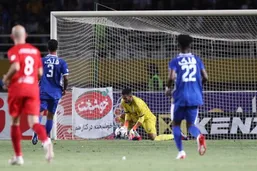 دو بازیکن خارجی استقلال به ایران برنگشتند