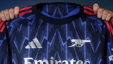 تصویر خبر چرا آرسنال در بازی افتتاحیه لیگ قهرمانان از ترکیب لباسی غیرمعمول استفاده می&zwnj;کند؟