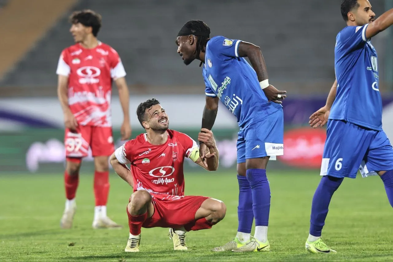 پرسپولیس رفته رفته دور&zwnj;تر از صدر