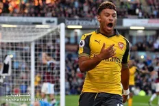 تصویر خبر بازیکن سابق آرسنال و لیورپول الکس چمبرلین به استقلال لینک شد