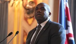 وزیر خارجه انگلیس: ایران خویشتن&zwnj;داری کند!