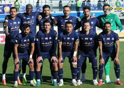 گل&zwnj;گهر روی چمن مصنوعی!