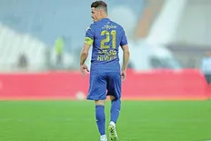 تصویر خبر هواداران استقلال از کاپیتا سابق شاکی شدند