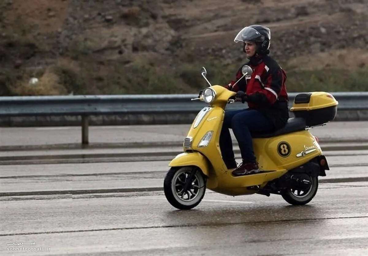 چرا خانم&zwnj;ها از گرفتن گواهی نامه موتور محرومند؟