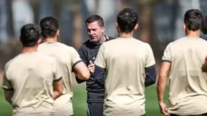 پایبندی کامل باشگاه پرسپولیس به قرارداد با اوسمار ویه&zwnj;را