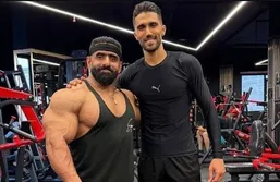 هادی چوپان هم به آبی&zwnj;ها پیوست و استقلالی شد؛ تمرین مشترک چوپان و سیدحسین حسینی