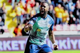 دستمزد گزینه استقلال را لو رفت