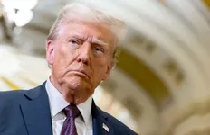 تصویر خبر دونالد ترامپ: اگر استرالیا به زنان فوتبالیست ایرانی پناهندگی ندهد، آمریکا این کار را خواهد کرد!