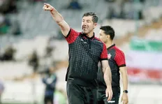 تصویر خبر کریم باقری مقابل مدیران پرسپولیس ایستاد: هیچ&zwnj;کس نمی&zwnj;تواند من را ممنوع&zwnj;المصاحبه کند؛ خودم می&zwnj;دانم چه حرف&zwnj;هایی باید بزنم