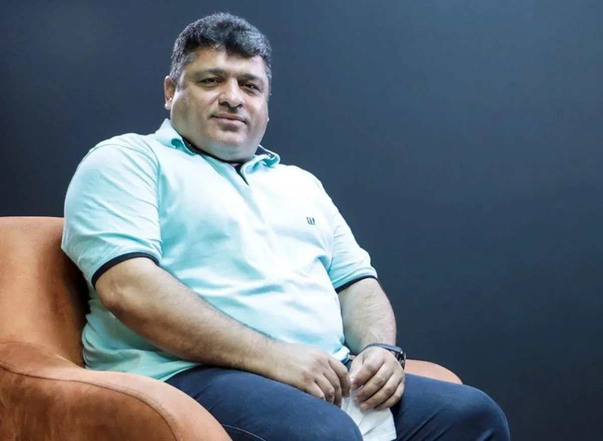 جواب تند پیشکسوت پرسپولیس به خداداد عزیزی؛ بلد نبودی آسانسور سوار شوی، من بهت یاد دادم!