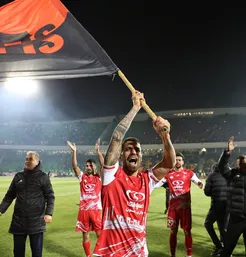 میلاد سرلک، در دو راهی گل&zwnj;گهر و فولاد!