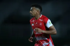 تصویر خبر مدافع پرسپولیس دیدار برابر استقلال. خ را از دست داد