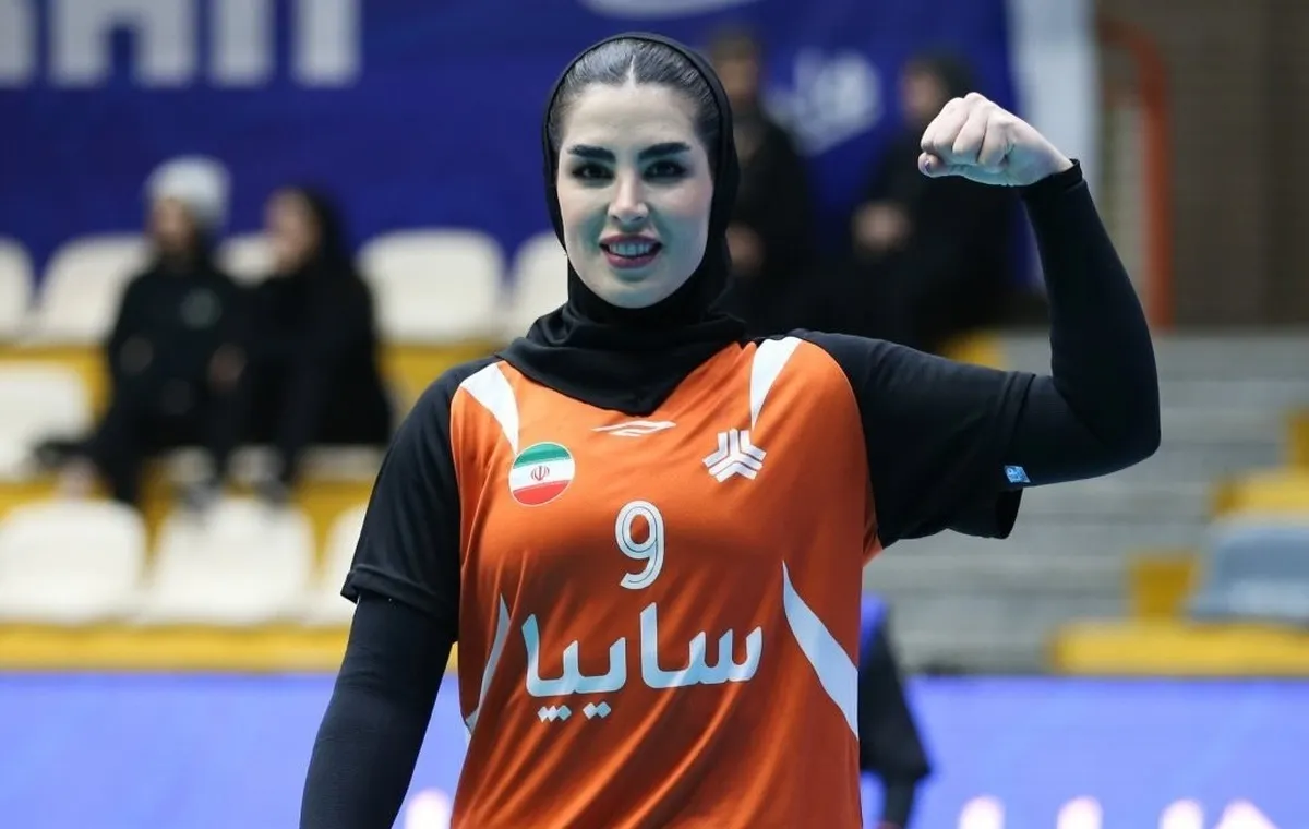 دزدی از ندا چملانیان همسر دانیال اسماعیلی&zwnj;فر وسط خیابان!