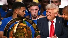 تصویر خبر بازیکن چلسی از دست دادن به ترامپ امتناع کرد!