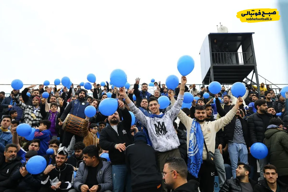 شعار کنایه&zwnj;آمیز هواداران استقلال علیه مدیرعامل پرسپولیس در دیدار با آلومینیوم