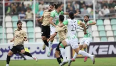 تصویر خبر خیبر خرم&zwnj;آباد ۰-۰ شمس&zwnj;آذر قزوین؛ رحمتی ترمز خیبر را در خانه کشید