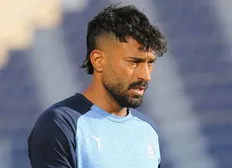 تصویر خبر همه در حوالی استقلال نگران تمدید قرارداد ستاره آبی&zwnj;ها هستند