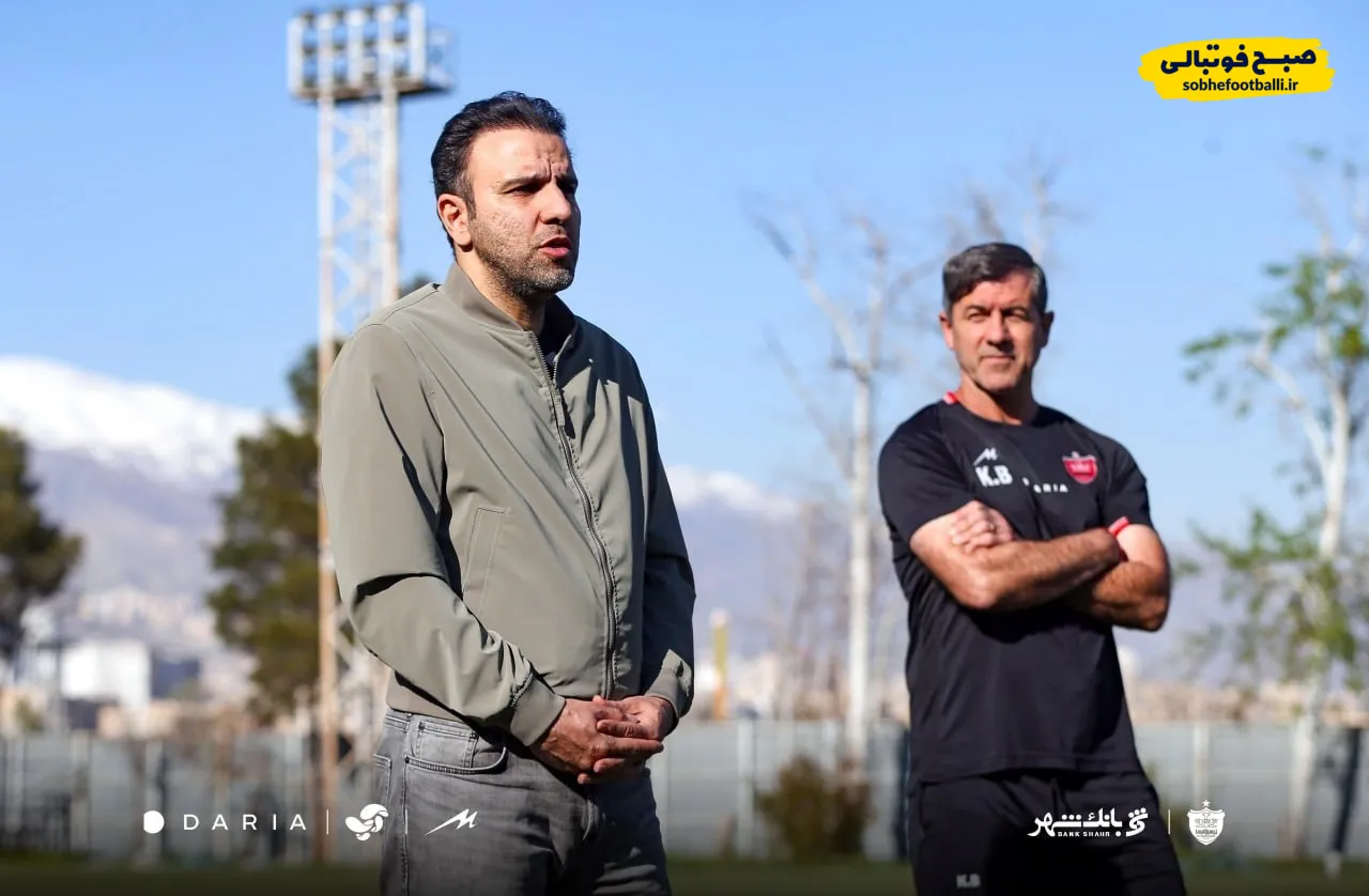 محسن خلیلی، مدیر ورزشی پرسپولیس و کریم باقری