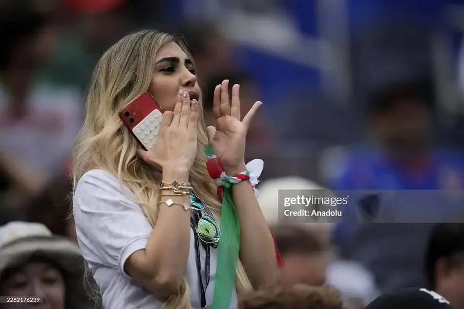 هواداران تیم ملی ایران در دیدار مقابل بلژیک