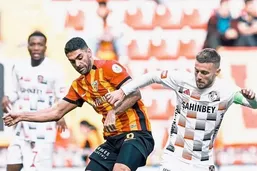 ادعای یک رسانه/ انتقال کریمی به استقلال منتفی شد؟