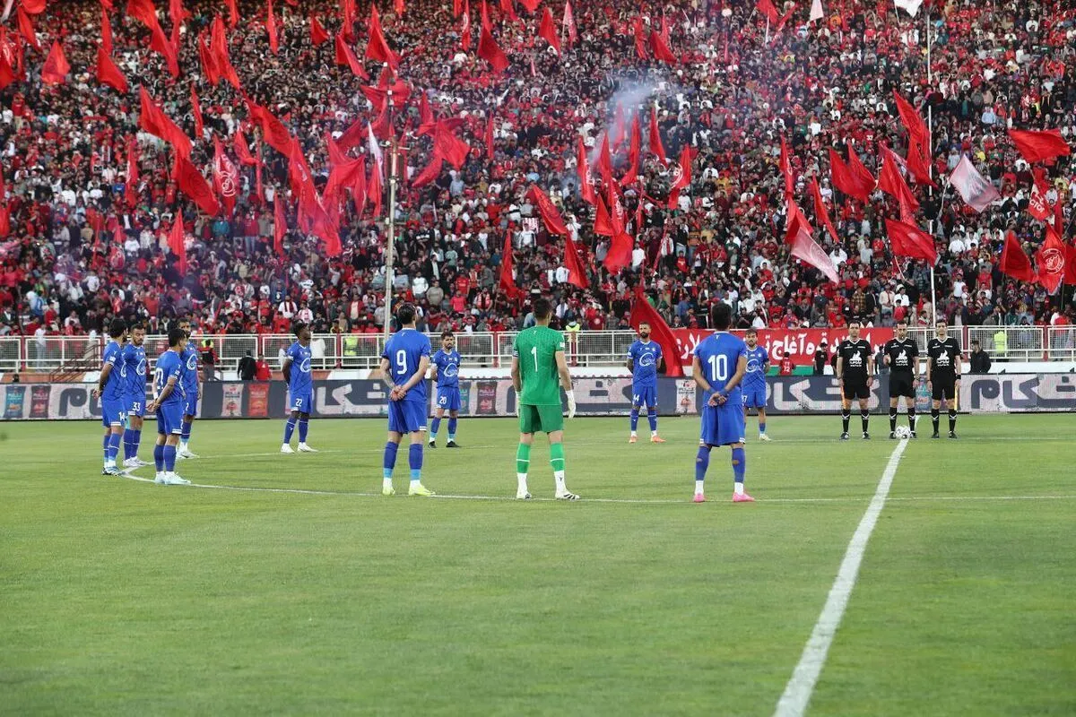 استقلال در آستانه سقوط به جمع ۴ تیم پایین جدول!