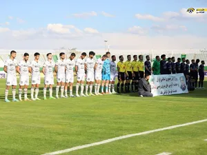 تصویری از سه تماشاگر فوتبال که قند در دل آدم آب می&zwnj;کنند