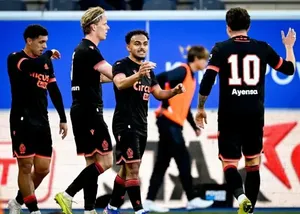 ایران به دنیس جان دوباره داد!