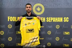 تصویر خبر قرارداد اولین خرید سپاهان امضا شد