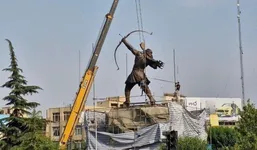 مجسمه آرش کمانگیر رونمایی شد