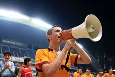 تصویر خبر دبیر سازمان لیگ: جمپو و آسانی می&zwnj;توانند برای استقلال بازی کنند؛ اوریه اجازه بازی برای پرسپولیس را نداردک؛ سقف بودجه را دور زدند